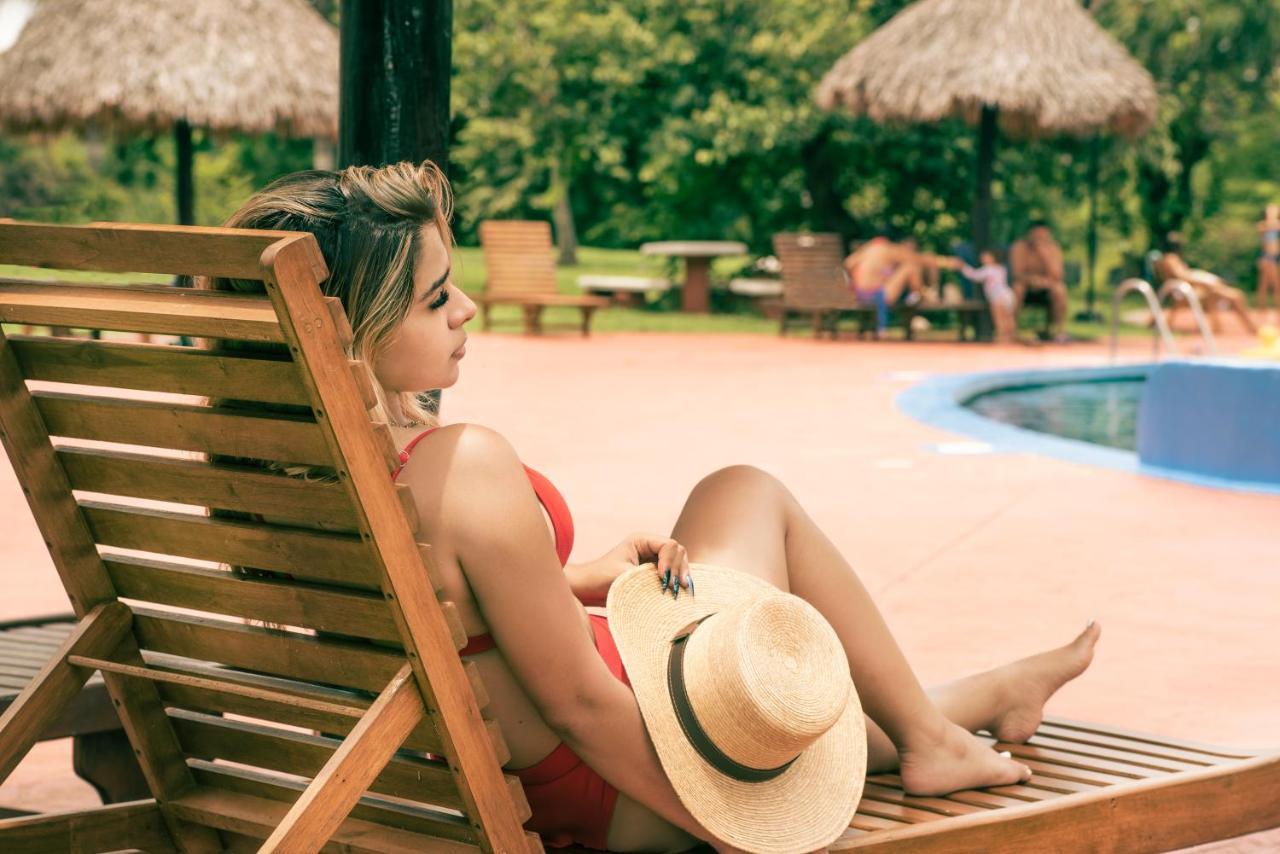 Nandel Beach Resort ลาครูซ ภายนอก รูปภาพ